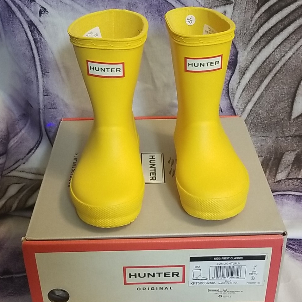 Hunter Original Rain Boots - Kids Size 6B/7G